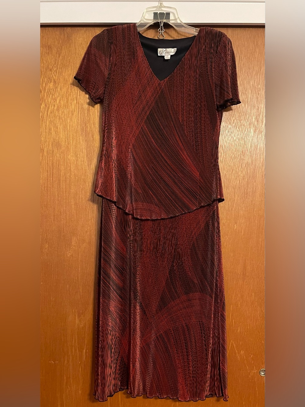 Dressbarn Deep Burgundy Textured V-Neck Dress - Size 6